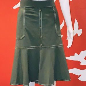 Dark Green skirt with buttons & pockets!